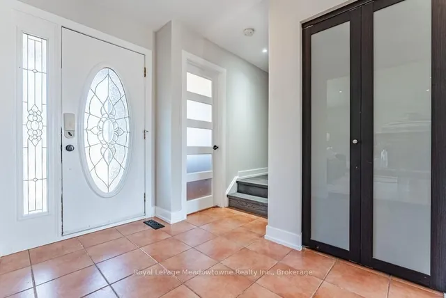 Additional image 3 of 572 Brock Crt