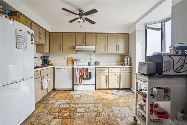 Additional image 14 of 432 Main St Unit 604