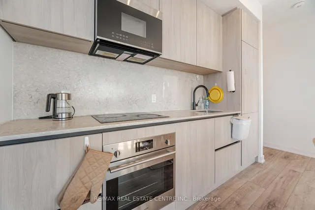 Additional image 14 of 108 Peter St Unit 2613