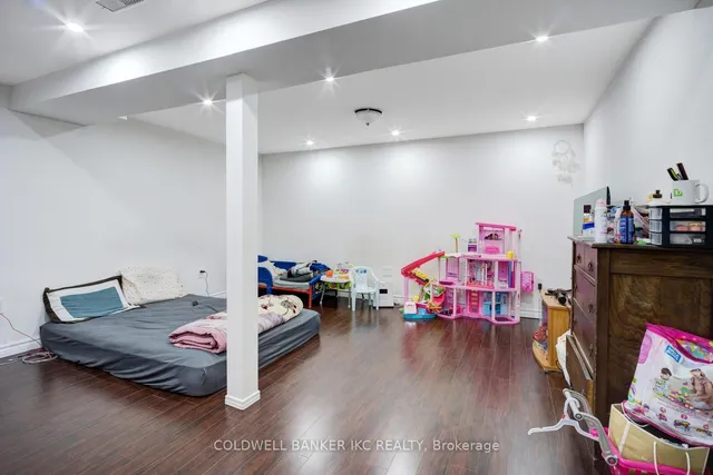 Additional image 43 of 25 Hollowgrove Blvd