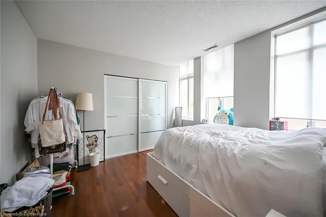 Additional image 20 of 36 James St Unit 905