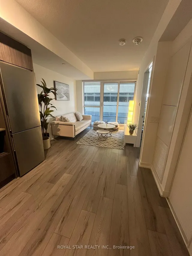 395 Bloor St Unit #2104