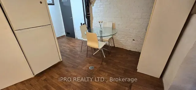 Additional image 19 of 1314 Dupont St