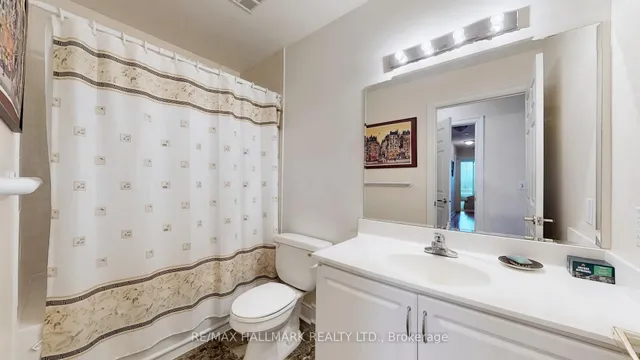 Additional image 21 of 18 Kenaston Gdns Unit 704