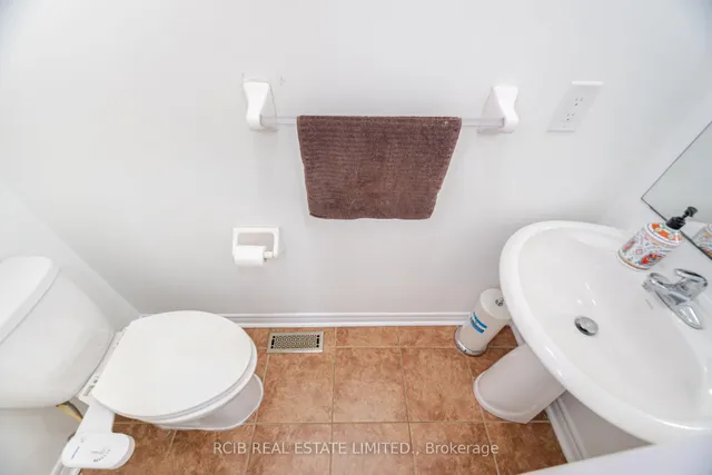 Additional image 16 of 22 Robitaille Dr