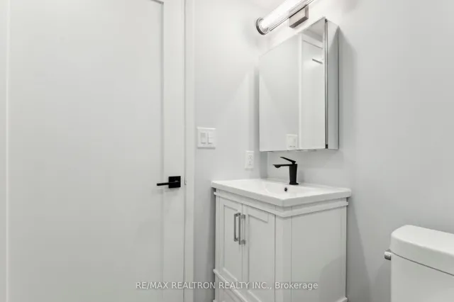 Additional image 28 of 18 Merton St Unit 906