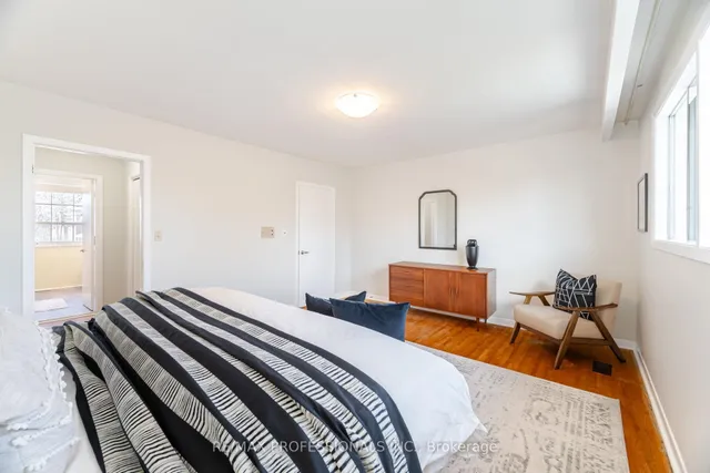 Additional image 22 of 37 Thicket Rd