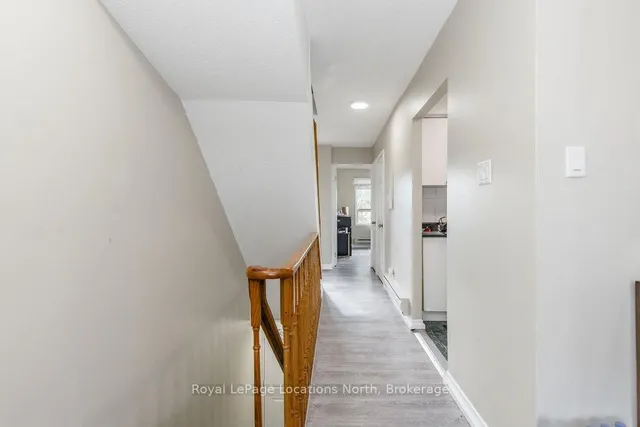 Additional image 18 of 191 Earlscourt Ave