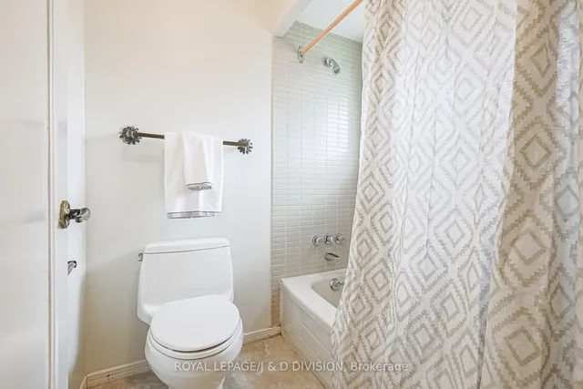 Additional image 15 of 59 Mellowood Dr