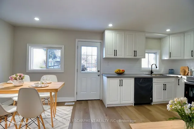 Additional image 17 of 32 Vansitmart Ave