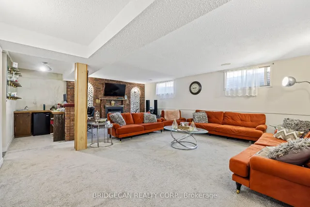 Additional image 15 of 490 Queen Victoria Dr