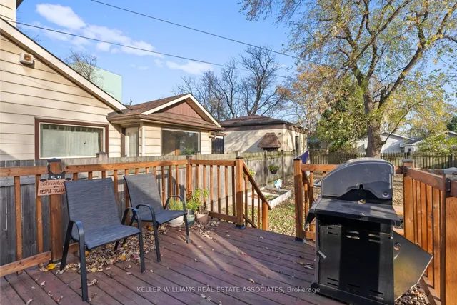 Additional image 32 of 404 Tragina Ave