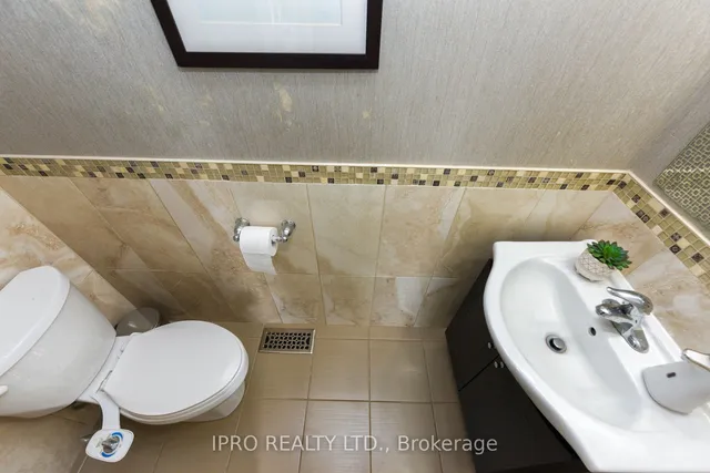 Additional image 17 of 113 Vanhorne Clse