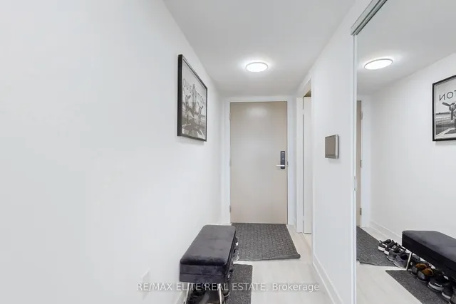 Additional image 18 of 585 Bloor St Unit 2418