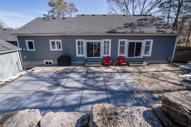 Additional image 41 of 14 Sullivan's Lane