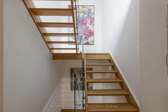 Additional image 28 of 82 Lombard St Unit PH 912