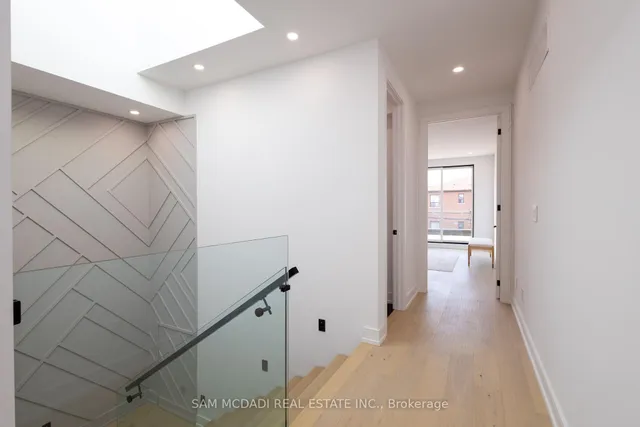 Additional image 19 of 24 Twenty First St