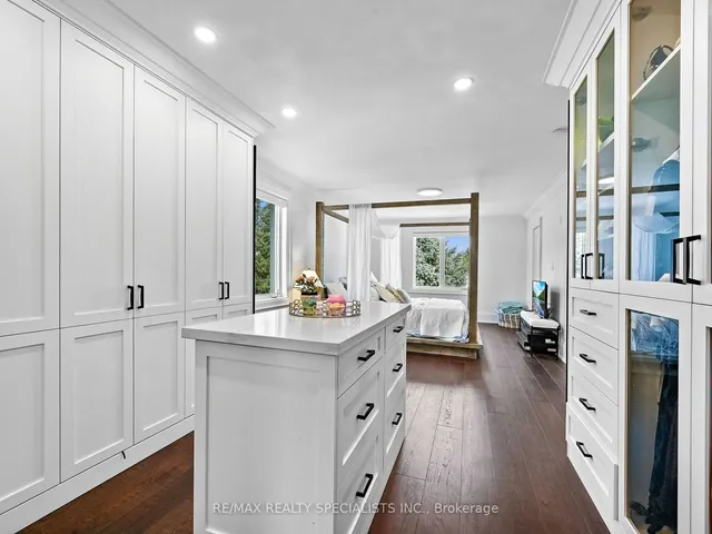 Additional image 23 of 46 Appaloosa Tr