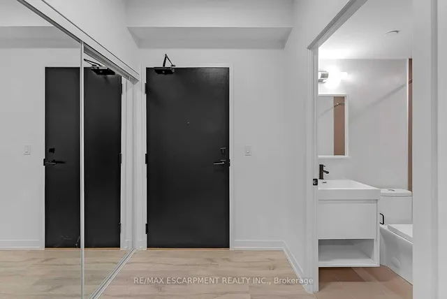 Additional image 15 of 2 Augusta Ave Unit 204