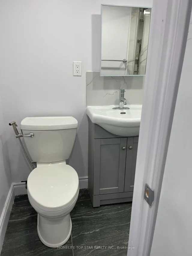 Additional image 21 of 35 Wolcott Ave