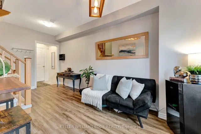 Additional image 17 of 383 Dundas St Unit 3