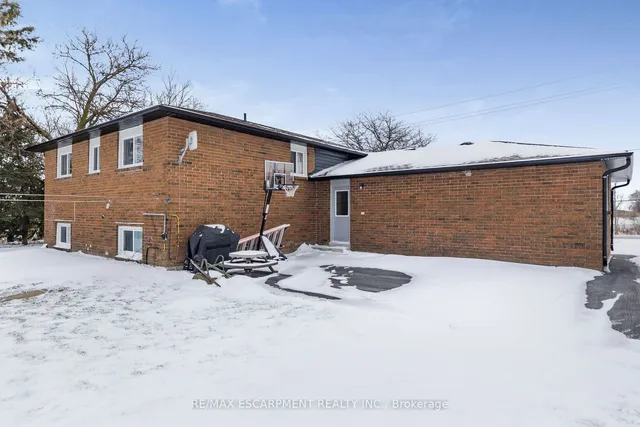 Additional image 32 of 739 Mud St