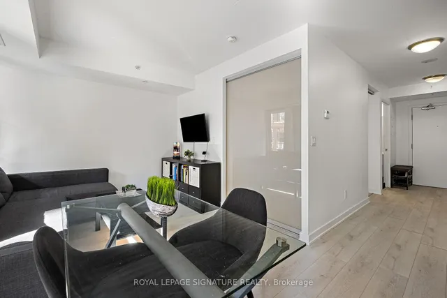 Additional image 21 of 32 Camden St Unit 206