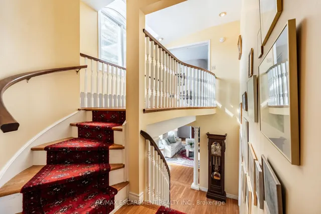 Additional image 26 of 887 MONTGOMERY Dr