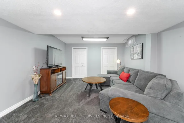 Additional image 21 of 32 Longbourne Cres