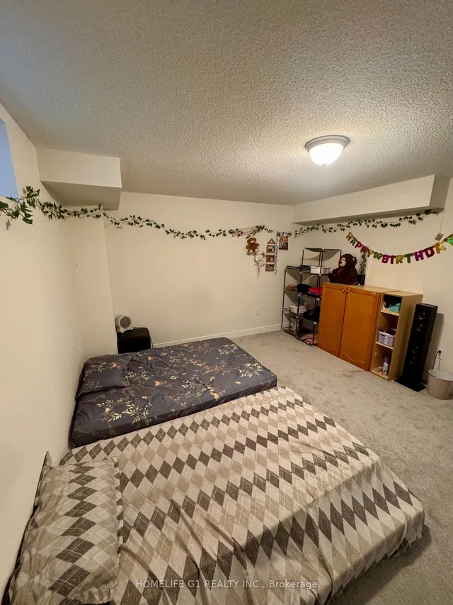 Additional image 20 of 1430 Wellwood Terr