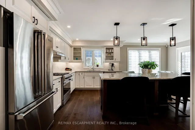 Additional image 14 of 148 Foxridge Dr