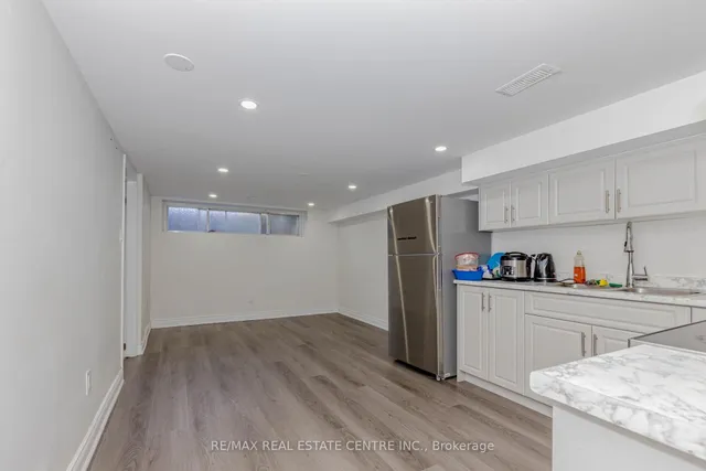 Additional image 38 of 15 Benton St