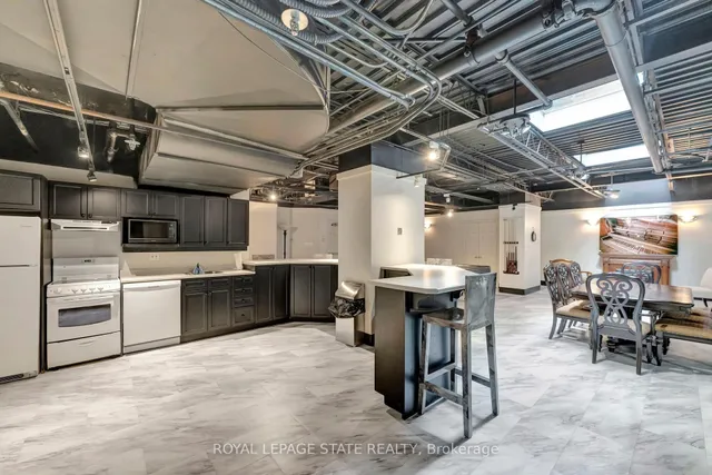 Additional image 41 of 36 James St Unit 701