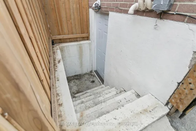 Additional image 43 of 18 Kimbark Dr