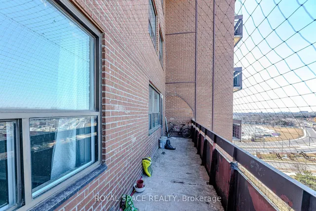 Additional image 15 of 45 Silverstone Dr Unit 1009