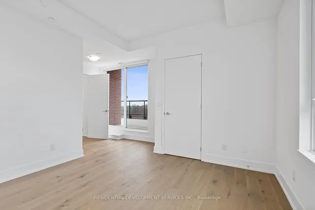 Additional image 3 of 3100 Keele St Unit 508