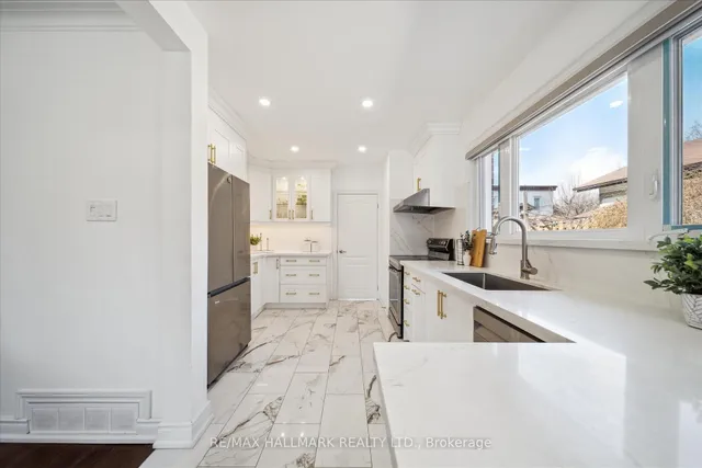 Additional image 18 of 728 Brimley Rd