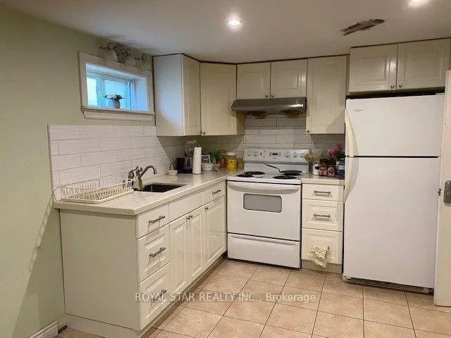 Additional image 12 of 64 Harold Crt