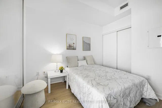 Additional image 9 of 25 Capreol Crt Unit 3805