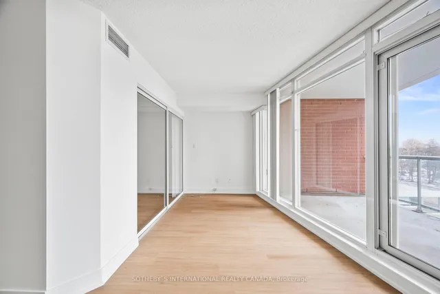 Additional image 14 of 550 Queens Quay Unit 512