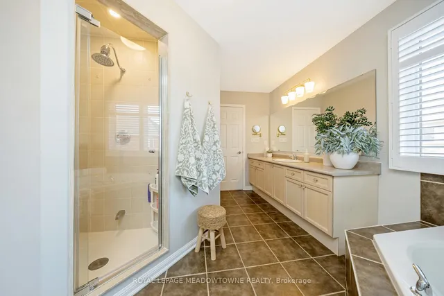 Additional image 27 of 792 Rayner Crt