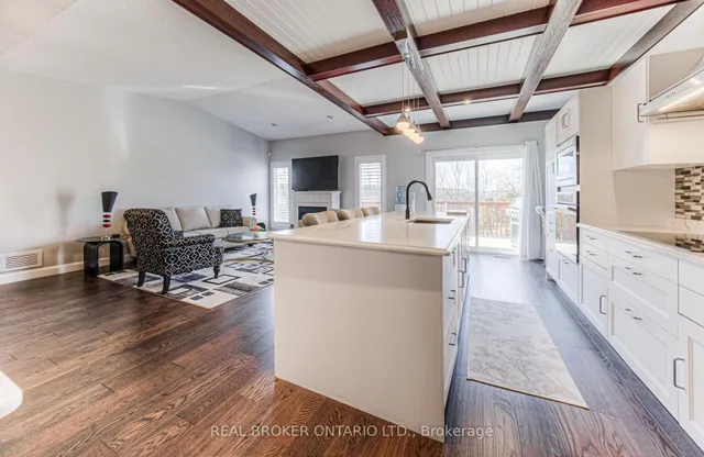 Additional image 24 of 900 Doon Village Rd Unit 4