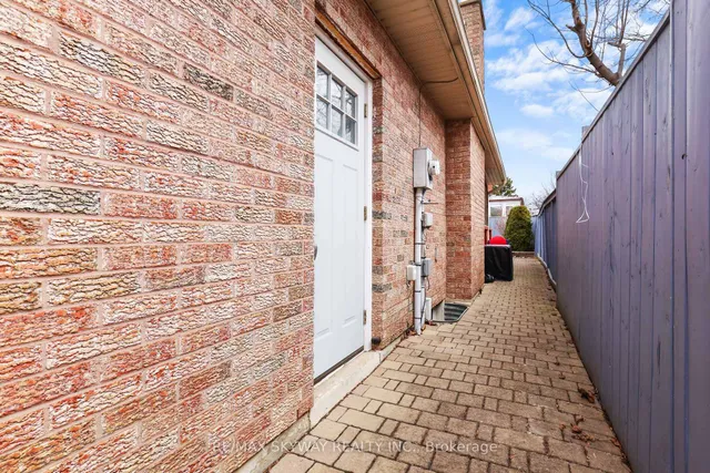 Additional image 40 of 19 MacKay St