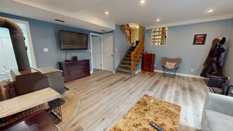 Additional image 3 of 11 James St W