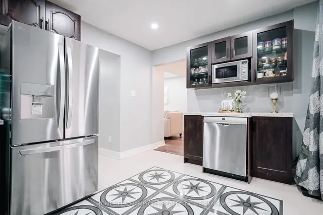 Additional image 15 of 28 Longsword Dr