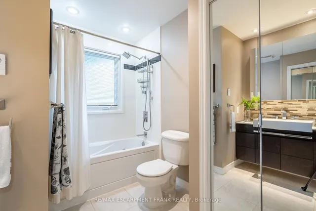 Additional image 18 of 318 WOODWORTH Dr