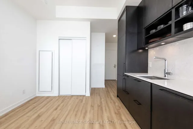 Additional image 8 of 135 East Liberty St Unit PH9