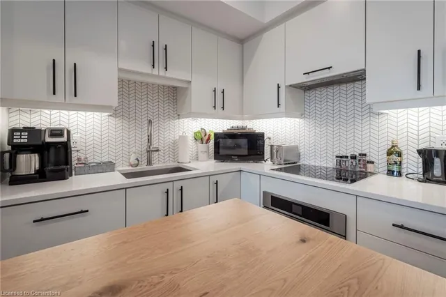 Additional image 4 of 5 Wellington St Unit 411