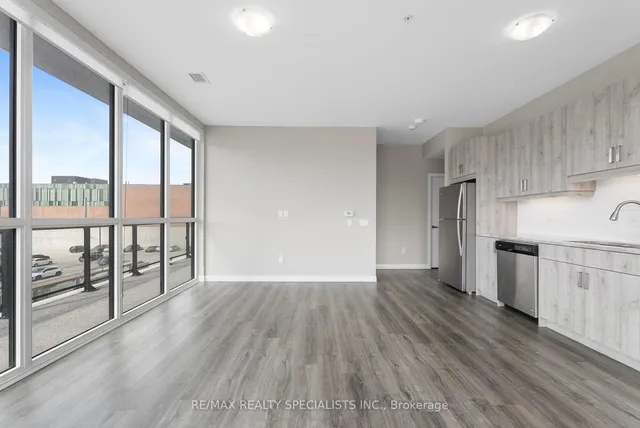 Additional image 9 of 60 Charles St W St Unit 308