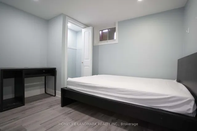 Additional image 24 of 52 Yellowstone St